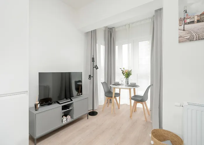 Апартаменты Minimalist Wojciechowskiego With Parking In By Renters